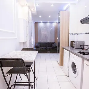 appartement-royal-carr-dor-de-17-eme.fr-paris.fr/